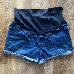 Isabel maternity Jean shorts- size 18
